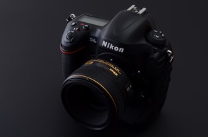 Nikon D4S（PHOTO YODOBASHI）