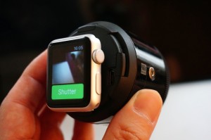 Apple WatchがOLYMPUS AIRのファインダーに